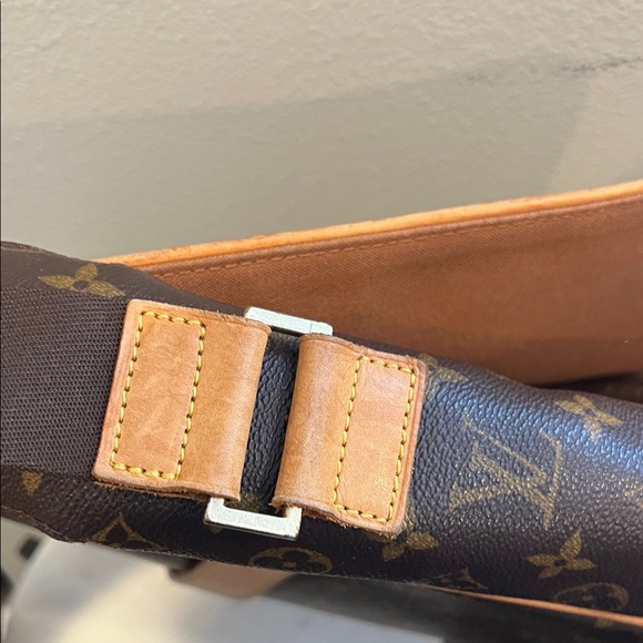Louis Vuitton Dark Brown Monogram Messenger Bag - Picture 9 of 10